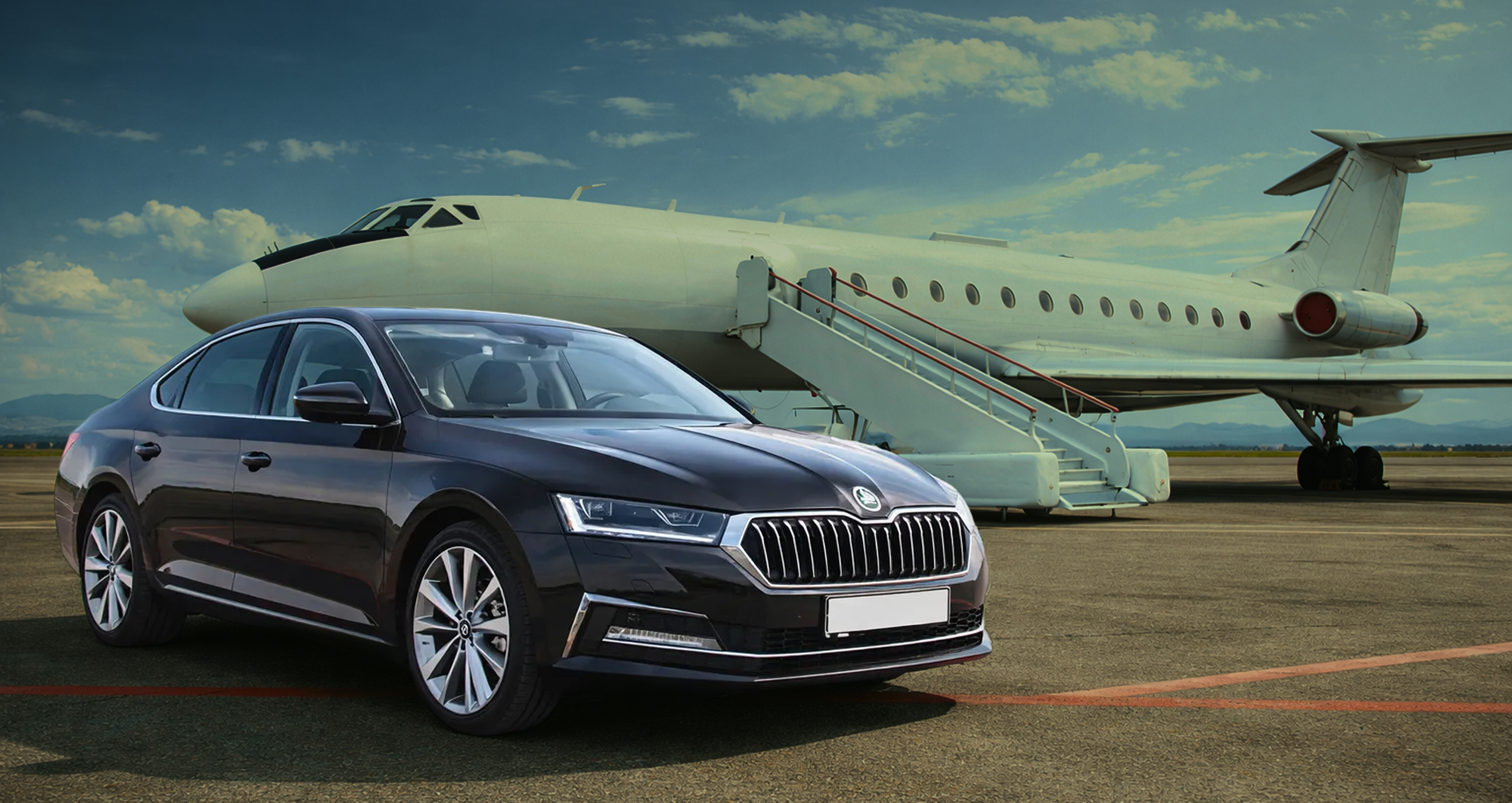 Luksuzno vozilo na aerodromu Tivat